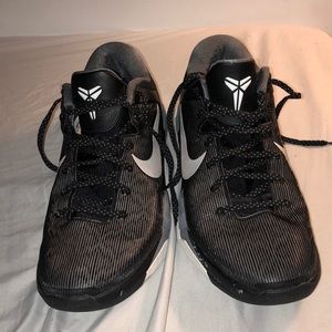 Kobe 7 Black/White x Wild Grey Shoes